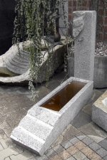 Brunnen Stein Naturstein Gartenbrunnen Steinmetz Vorarlberg