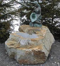 Brunnen Stein Naturstein Gartenbrunnen Steinmetz Vorarlberg