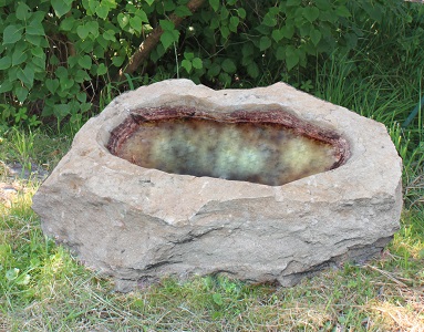 Vogeltränke Stein-Brunnen Naturstein Gartenbrunnen Vorarlberg Lustenau Höchst Bregenz Dorbirn Feldkirch