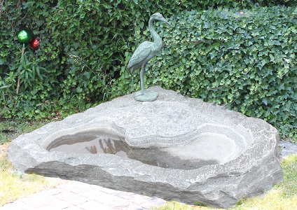 Reiher-Brunnen Stein-Brunnen Naturstein Gartenbrunnen Vorarlberg Lustenau Höchst Bregenz Dorbirn Feldkirch