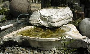 Blatt Brunnen Stein Naturstein Gartenbrunnen Steinmetz Vorarlberg