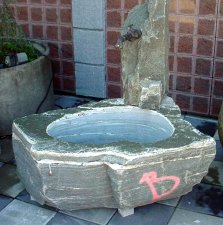 Brunnen Stein Naturstein Gartenbrunnen Steinmetz Vorarlberg