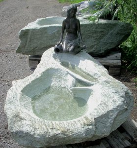Brunnen Stein Naturstein Gartenbrunnen Steinbrunnen Wasserspiel Garten Granitbrunnen Granit Steinmetz Österreich Vorarlberg Lustenau Dornbirn Bregenz Feldkirch Bludenz Lech Zürs Hard Höchst Fußach Kennelbach Hohenems